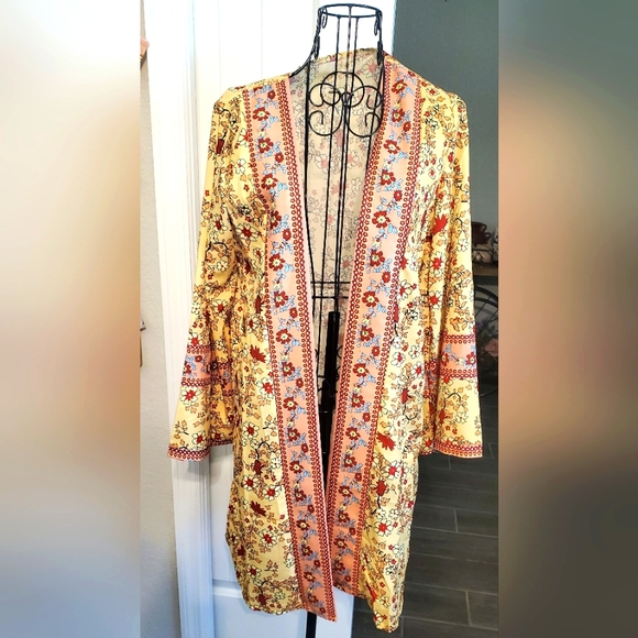 Yellow Kimono - Picture 1 of 4